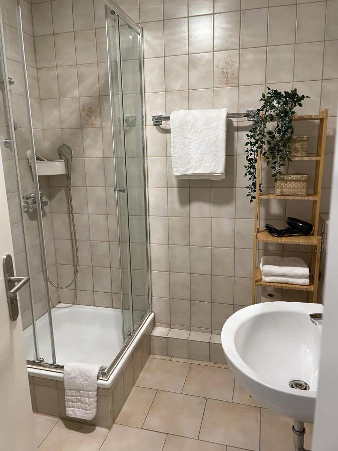 Nami - Robin - Helle Apartments Mitten In Der Stadt Меминген Екстериор снимка