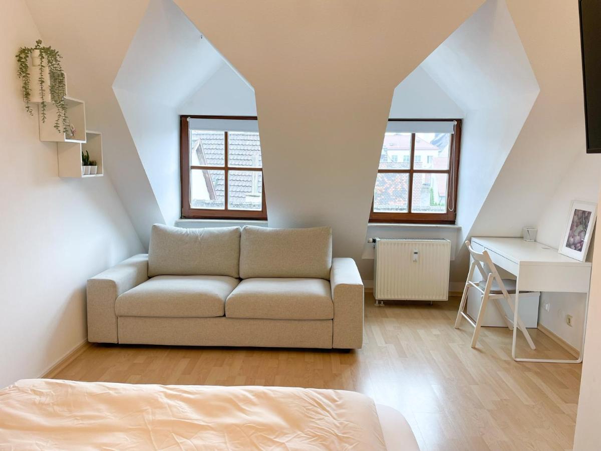 Nami - Robin - Helle Apartments Mitten In Der Stadt Меминген Екстериор снимка